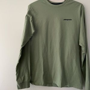 Sage green Patagonia long sleeve size xs